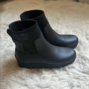 Hunter Matte Black Short Boots